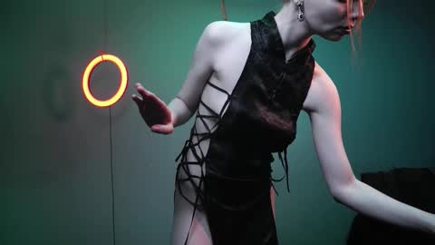 Snapshot of ginger_hugs chatting on 12, 11, 2025 im expecting 350 thumbs up on my altar online show from 12, 11, 2025