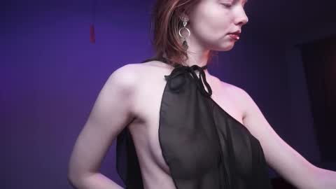 Snapshot of ginger_hugs chatting on 14, 11, 2025 im expecting 350 thumbs up on my altar online show from 14, 11, 2025