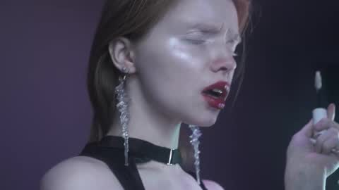 Snapshot of ginger_hugs chatting on 21, 12, 2025 im expecting 350 thumbs up on my altar online show from 21, 12, 2025