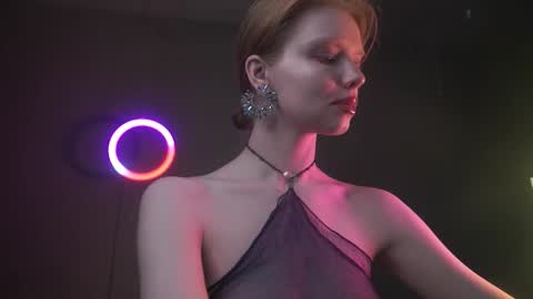 Snapshot of ginger_hugs chatting on 6, 1, 2026 im expecting 350 thumbs up on my altar online show from 6, 1, 2026