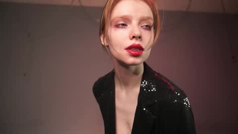        im expecting 350 thumbs up on my altar   online show from 18, 2, 2026