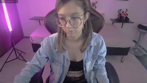 ginny11_ online show from 18, 3, 2026