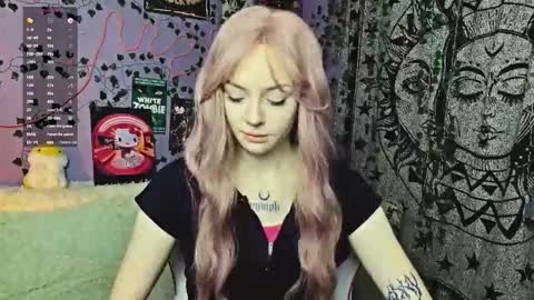 Snapshot of ginnyhotbeat chatting on 28, 9, 2025 Ginny online show from 28, 9, 2025