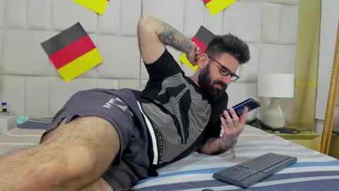 gio_lorenz online show from 1, 10, 2025