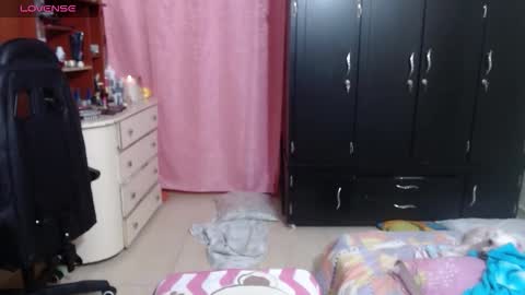 Snapshot of giorgia_xue53 chatting on 12, 10, 2025 Mary online show from 12, 10, 2025