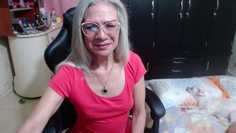 Snapshot of giorgia_xue53 chatting on 14, 10, 2025 Mary online show from 14, 10, 2025