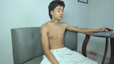 Giraldo  online show from 10, 11, 2025