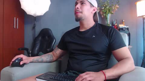 piggy boy online show from 25, 10, 2025