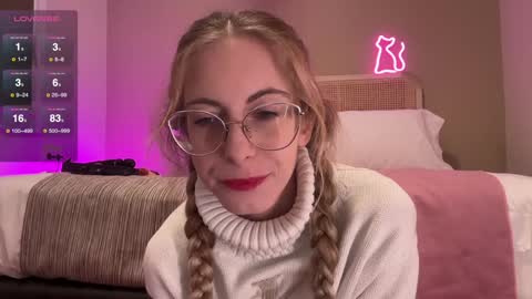 Snapshot of girl_i_am chatting on 24, 12, 2024 Nikki online show from 24, 12, 2024