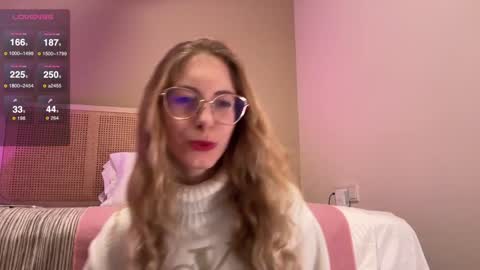 Snapshot of girl_i_am chatting on 25, 12, 2024 Nikki online show from 25, 12, 2024