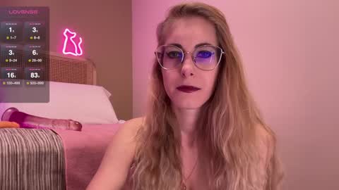 Snapshot of girl_i_am chatting on 18, 1, 2025 Nikki online show from 18, 1, 2025