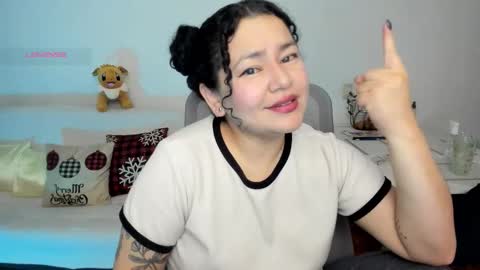 girl_inline online show from 1, 12, 2025