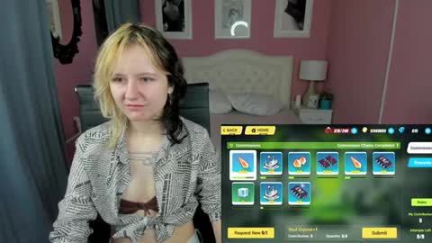 girl_next_doorr online show from 7, 1, 2025