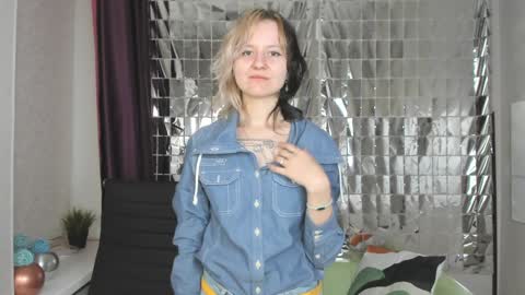 girl_next_doorr online show from 22, 1, 2025