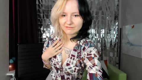 girl_next_doorr online show from 25, 1, 2025