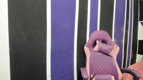 girl_princess18 online show from 11, 3, 2026