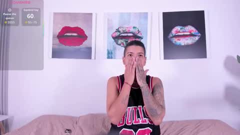 Snapshot of girls_inlove chatting on 18, 11, 2025 girls_inlove online show from 18, 11, 2025