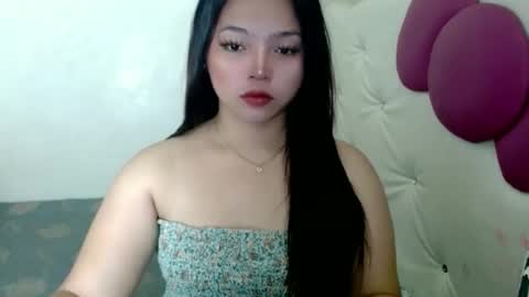Snapshot of girlthatuneedxxx chatting on 21, 11, 2025 Rhaine online show from 21, 11, 2025