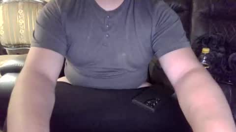 Snapshot of girthysausage904344 chatting on 11, 1, 2025 GirthySausage online show from 11, 1, 2025