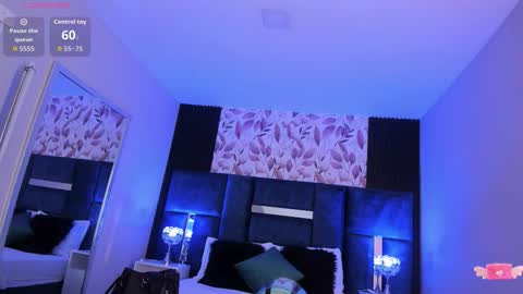     online show from 19, 10, 2025