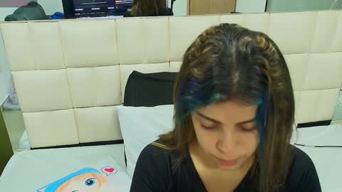 Snapshot of gisell_gomez chatting on 27, 10, 2025 Gisell online show from 27, 10, 2025