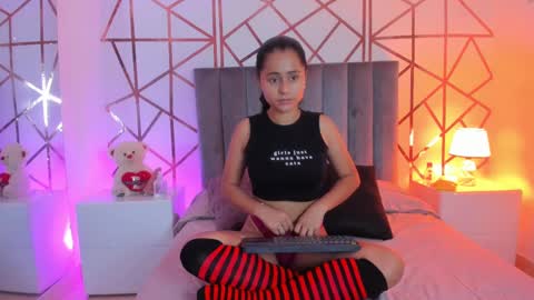 GISELLE ROLDAN online show from 12, 2, 2025