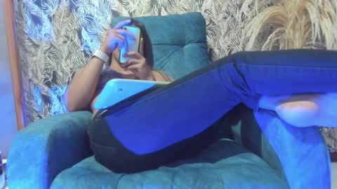 Gissel angel online show from 7, 1, 2025