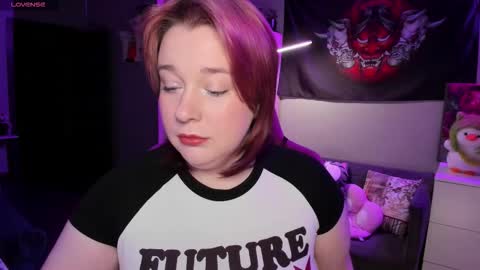 Snapshot of gitera_ chatting on 18, 10, 2025 AlexaMillis online show from 18, 10, 2025