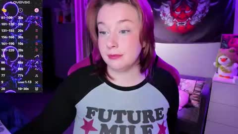 Snapshot of gitera_ chatting on 27, 10, 2025 AlexaMillis online show from 27, 10, 2025