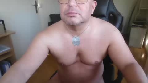 Snapshot of giulio203 chatting on 29, 12, 2024 giulio203 online show from 29, 12, 2024