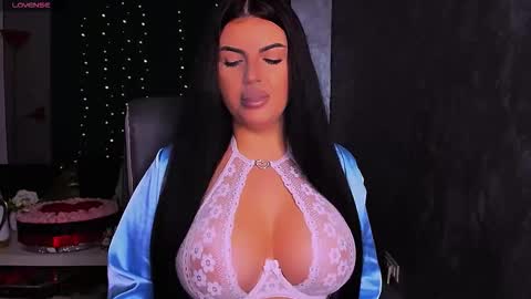 Giulia online show from 23, 10, 2025