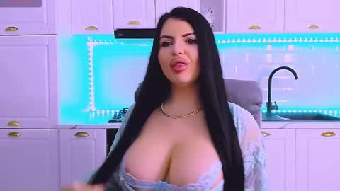 Giulia online show from 19, 2, 2026