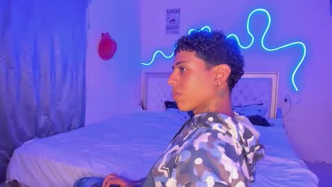 Snapshot of glader_guy chatting on 5, 10, 2025 only for you bby online show from 5, 10, 2025