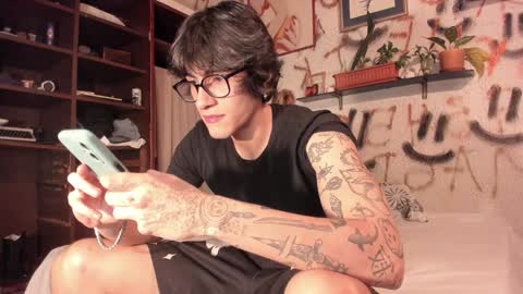 Snapshot of gladiattoor chatting on 20, 12, 2024 edward online show from 20, 12, 2024