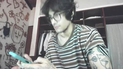 Snapshot of gladiattoor chatting on 5, 1, 2025 edward online show from 5, 1, 2025