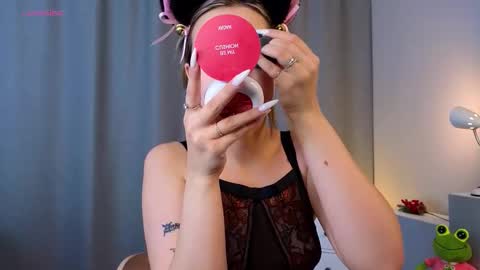 Michelle online show from 23, 10, 2025