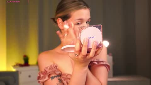 Michelle online show from 16, 11, 2025