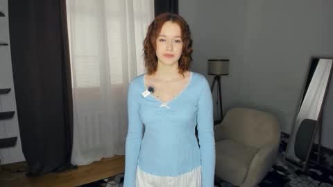 Snapshot of glammy_too chatting on 25, 11, 2025 Amelia online show from 25, 11, 2025