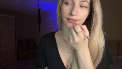 glamour_rogue online show from 3, 12, 2025