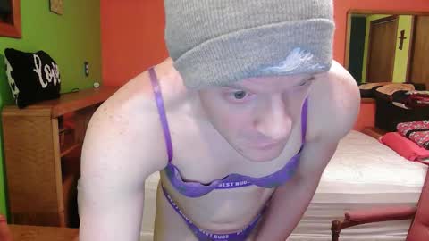 glam trans goddess online show from 18, 12, 2025