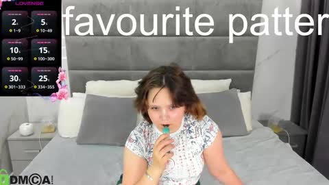 glimmer_goddesss online show from 21, 9, 2025