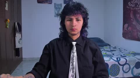 Snapshot of glitch_doll chatting on 5, 11, 2025 NYX online show from 5, 11, 2025