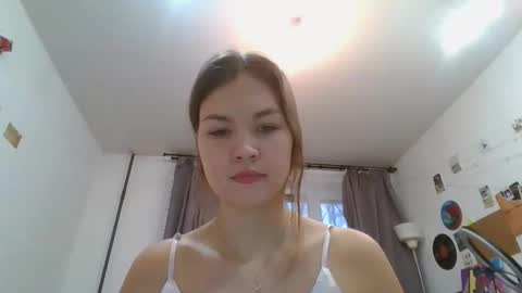 glitter_doll online show from 8, 1, 2025