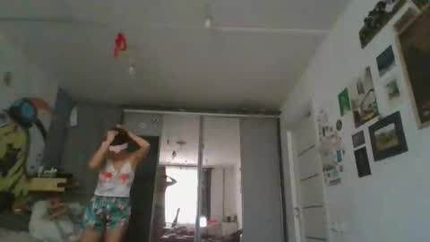 glitter_doll online show from 9, 1, 2025