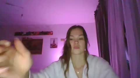 glitter_doll online show from 10, 1, 2025