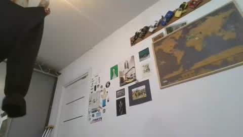 glitter_doll online show from 14, 1, 2025