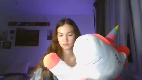 glitter_doll online show from 17, 1, 2025