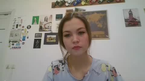 glitter_doll online show from 26, 1, 2025
