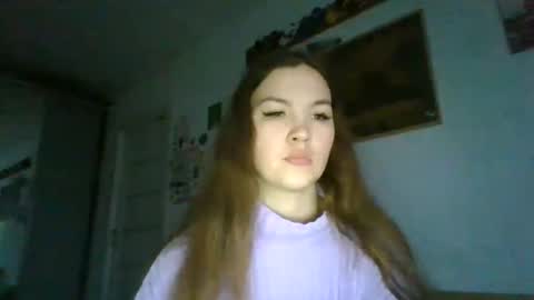 glitter_doll online show from 6, 2, 2025
