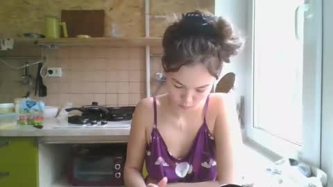 glitter_doll online show from 3, 3, 2025